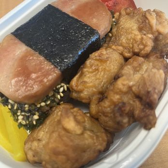 Mama-Ya Bishop Street Cafe - Spam musubi snack pack - Japanese Near Me - Honolulu, Hawaii Mama-Ya Bishop Street Cafe - Spam musubi snack pack - Japanese Near Me - Honolulu, Hawaii