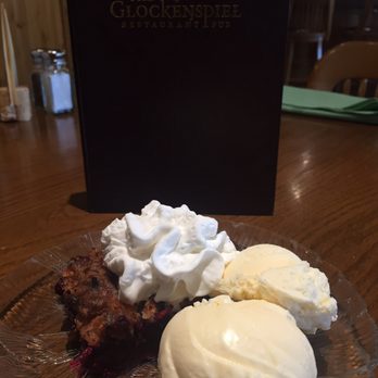 The Glockenspiel - Marion Berry Cobbler with Ice Cream - German Near Me - Mount Angel, Oregon