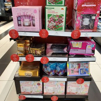 SEPHORA - More christmas sale.. Lipsticks, mascara and etc - Perfume Near Me - New York, New York