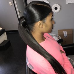 Diamond Doll Hair Studio - Sleek ponytail