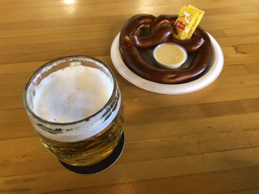 Goldfinger Brewing Company by null