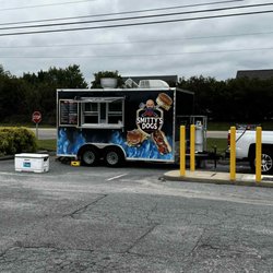 Smittys Dogs - Smitty's Dog foodtruck