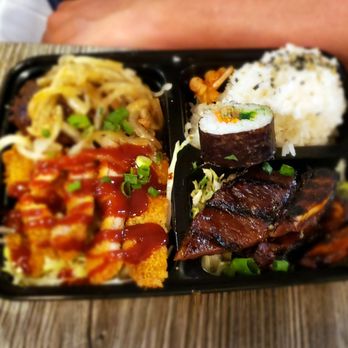 Da Kitchen Maui - Daily bento box (changes daily) - Hawaiian Near Me - Kihei, Hawaii Da Kitchen Maui - Daily bento box (changes daily) - Hawaiian Near Me - Kihei, Hawaii