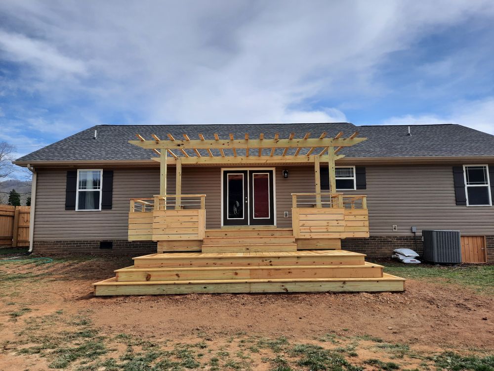 FULL THROTTLE FENCE & DECK Updated September 2024 47 Photos