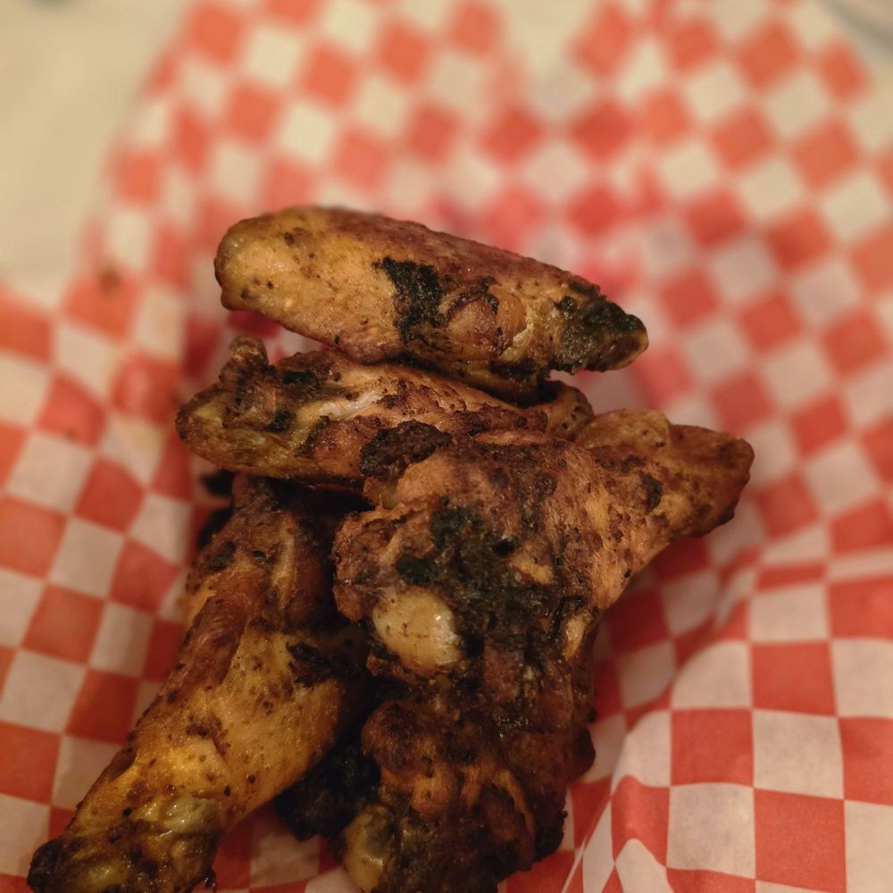 Desi Halal Pizza - Plain wings - Halal Near Me - Fullerton, California