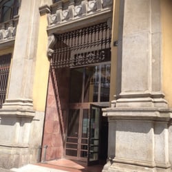 Poste Italiane - Side entrance at via Edison 4 for package pick ups