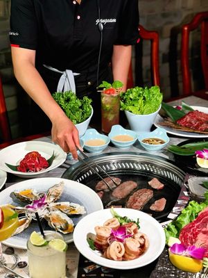 Gangnam Bar BBQ & Hot Pot by null