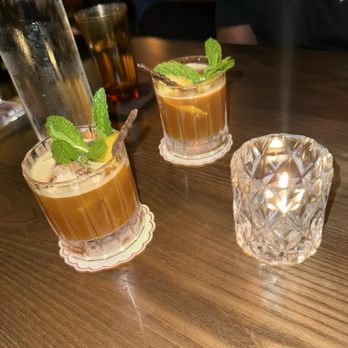 Gus' Sip & Dip - Cocktails - Pubs Near Me - Chicago, Illinois