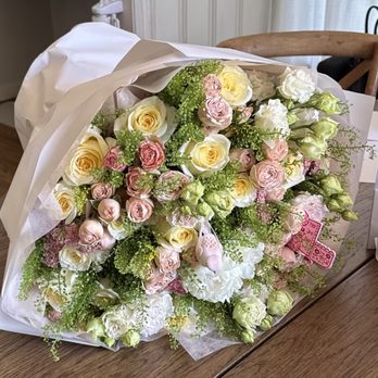 Mariam's Flowers - Florists Near Me - Van Nuys, California