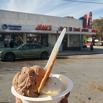 Jeni's Splendid Ice Creams - Mexican Hot Chocolate, Boozy Eggnog - Ice Cream & Frozen Yogurt Near Me - Atlanta, Georgia