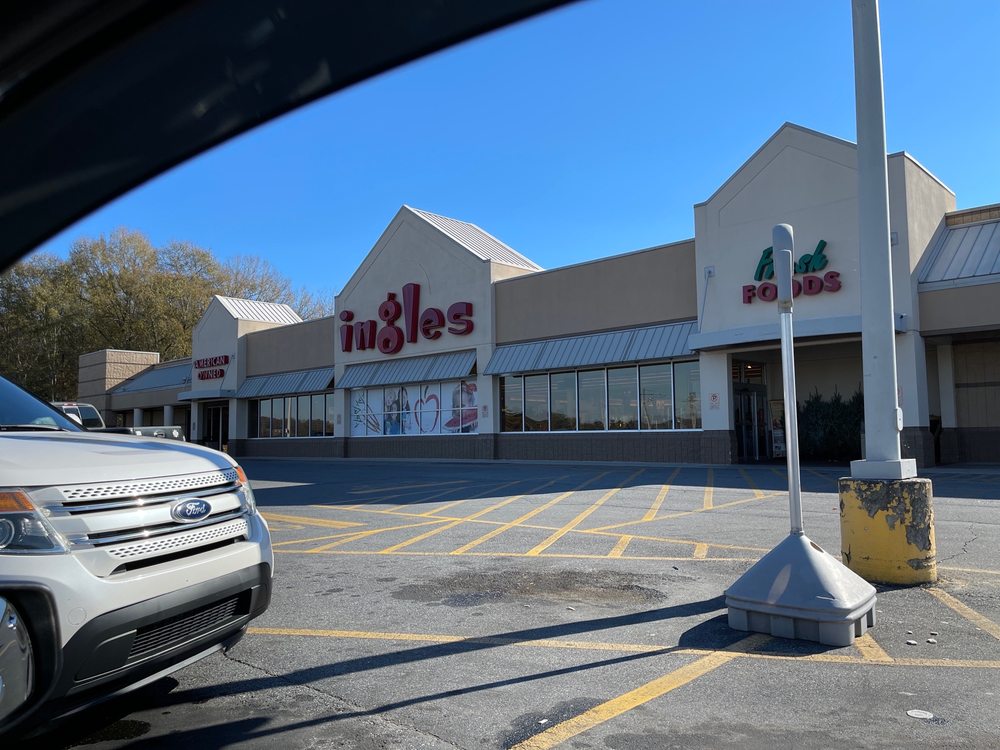 Ingles Supermarkets Logo