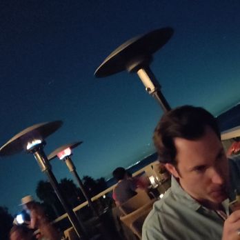 Geoffrey's Malibu - Great ambiance - Seafood Near Me - Malibu, California