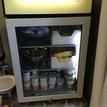 Hotel CURRENT - Breakfast burritos & yogurt! - Hotels Near Me - Long Beach, California