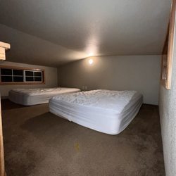 Sun Retreats Texas Hill Country - Loft (you do have to bring sheets for this area)