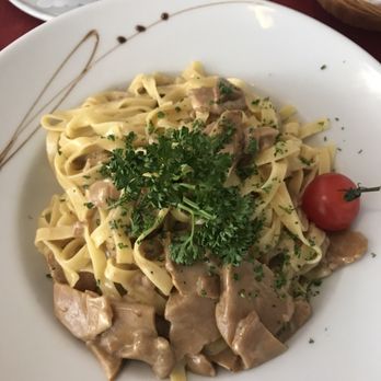 Casa del Popolo - Pappardelle porcini - Swiss Food Near Me - Bellinzona, TI Casa del Popolo - Pappardelle porcini - Swiss Food Near Me - Bellinzona, TI
