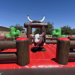 Joshua Inn - Mechanical Bull Ride Experience