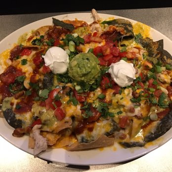 Yard House - Happy hour nachos - Vegetarian Near Me - Burbank, California