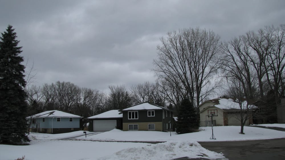 1 2 TREE Updated October 2024 2930 Pilot Knob Rd, Eagan, Minnesota