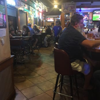 Deckhand Oyster Bar - Its busy! - Seafood Near Me - Austin, Texas Deckhand Oyster Bar - Its busy! - Seafood Near Me - Austin, Texas