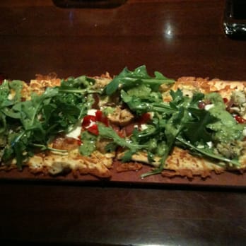 Seasons 52 - Garlic pesto chicken flatbread - New American Near Me - Costa Mesa, California