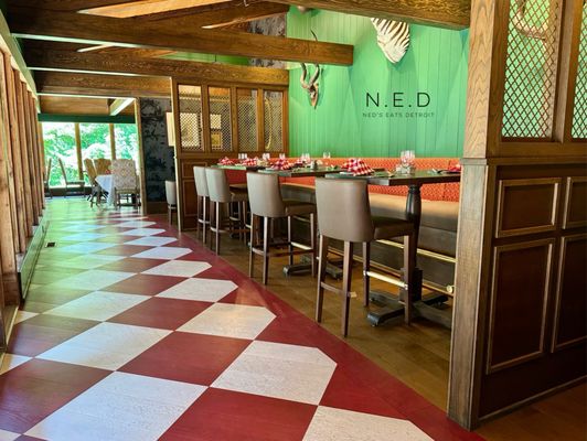 Woods Restaurant and Bobby's Bar by null