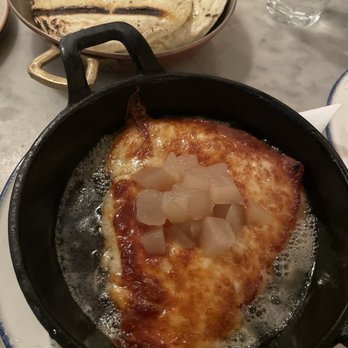 Mamakas Taverna - Greek Near Me - Toronto, Ontario