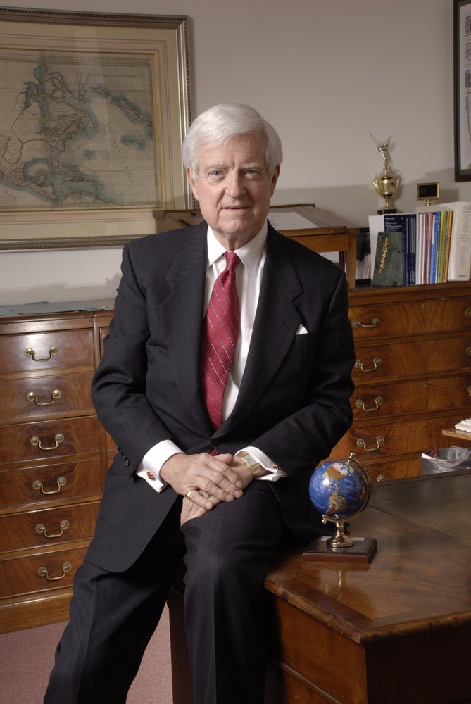 DAVE M. DAVIS, M.D. PIEDMONT PSYCHIATRIC CLINIC Updated April 2024