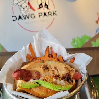 Dawg Park - Cali Deluxe Dawg - Hot Dogs Near Me - Glenview, Illinois