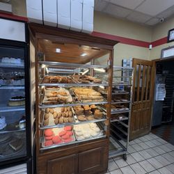 Cicero Bakery - Fresh baked items available