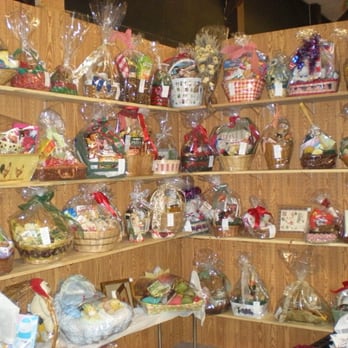 Volo Antique Malls - Antiques Near Me - Volo, Illinois