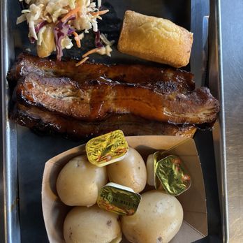 The Rusty Pig - Heavy Kevi's Famous Beef Brisket, Salt Potatoes, Apple Slaw, Cornbread - Barbeque Near Me - Geneva, New York