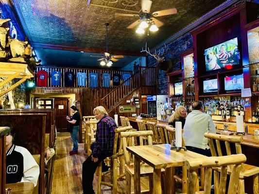 Buglin' Bull Restaurant and Sports Bar by null