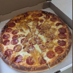 Mike's Pizza of Westminster - Large pepperoni and extra cheese