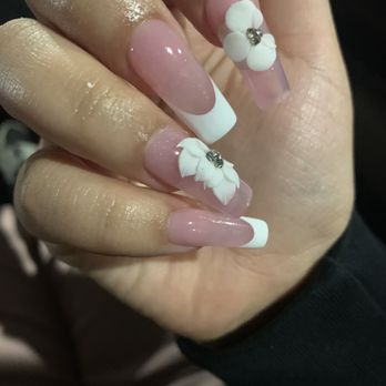 Sunflower Nails Spa & Lash - Nail Salons Near Me - Lancaster, California