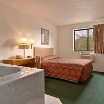Super 8 by Wyndham Mayfield - Jacuzzi Rooms Available - Hotels Near Me - Mayfield, Kentucky Super 8 by Wyndham Mayfield - Jacuzzi Rooms Available - Hotels Near Me - Mayfield, Kentucky