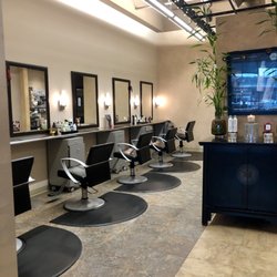 Laura Lee Salon-Bainbridge