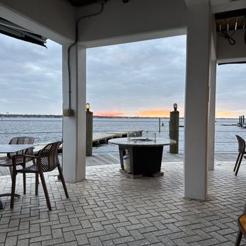 Riverhouse Waterfront Restaurant - Outdoor dining. - Seafood Near Me - Palmetto, Florida Riverhouse Waterfront Restaurant - Outdoor dining. - Seafood Near Me - Palmetto, Florida