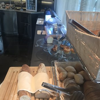 Hôtel-Restaurant The Ambassador - Bakeries Near Me - Geneva, GE