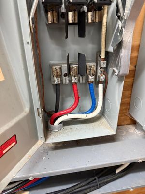 Crafthub Construction Logo