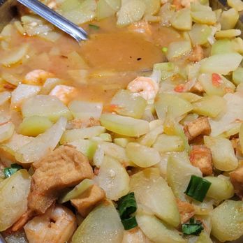 Daniela's Kitchenette - Chayote, tofu & shrimp dish. Very yummy. - Filipino Near Me - Artesia, California Daniela's Kitchenette - Chayote, tofu & shrimp dish. Very yummy. - Filipino Near Me - Artesia, California