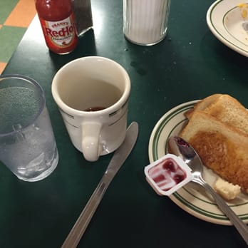Kozy Korner Restaurant - Can't do it no more , empty water , empty coffee, and can't ever get a 2nd - Diners Near Me - Wilmington, Delaware