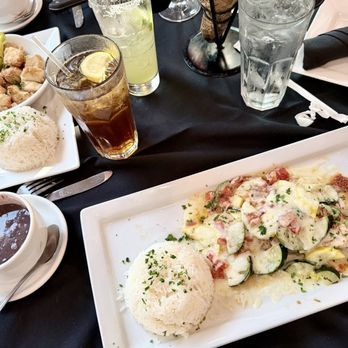 Hola Cuban Kitchen - Garlic chicken and Pesca Fundida - Cuban Near Me - Merritt Island, Florida