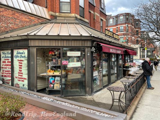 DeLuca's Market by null
