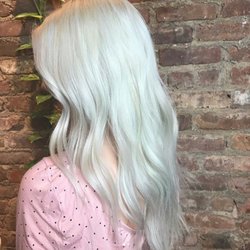 Bloom Beauty Lounge - Color & Cut by Zoe
