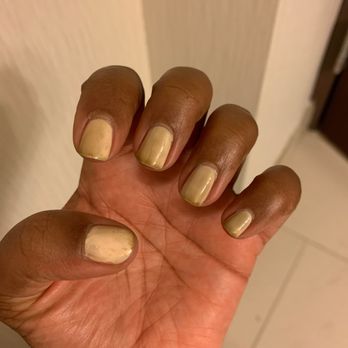 Adore Nail Spa - Gel polish started Turning brown. This is just a few days after getting a gel manicure here. - Nail Salons Near Me - Riverside, California