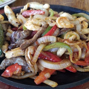 La Gran Victoria - Cielo Mar Y Tierra Fajitas - Mexican Near Me - Roswell, New Mexico