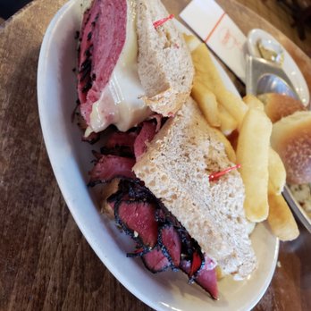 Junior's Restaurant - Pastrami & Corn beef - Bakeries Near Me - Brooklyn, New York Junior's Restaurant - Pastrami & Corn beef - Bakeries Near Me - Brooklyn, New York