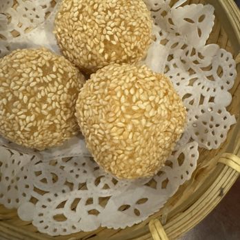 Hey Yuet - Fried sesame ball with lotus paste - too greasy - Dim Sum Near Me - New York, New York Hey Yuet - Fried sesame ball with lotus paste - too greasy - Dim Sum Near Me - New York, New York