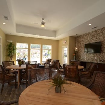 Summit Crossing - Preferred Apartment Communities - Social Lounge with Flat Screen TV - Apartments Near Me - Cumming, Georgia Summit Crossing - Preferred Apartment Communities - Social Lounge with Flat Screen TV - Apartments Near Me - Cumming, Georgia