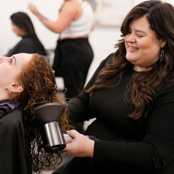 Metropolis Salon - Hair Salons Near Me - Columbia, South Carolina Metropolis Salon - Hair Salons Near Me - Columbia, South Carolina